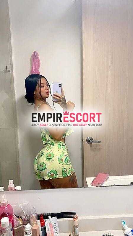 hermosa mujer joven totalmente descomplicada muy divertida y cariñosa amateur para pasarla delicioso