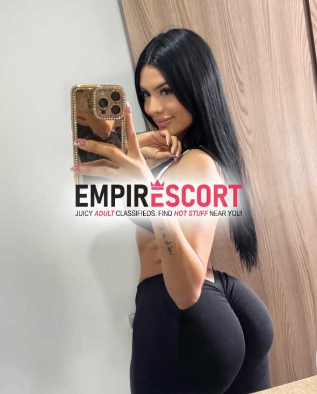 hermosa chica de mente abierta adicta al sexo disponible para tus deseos sexuales