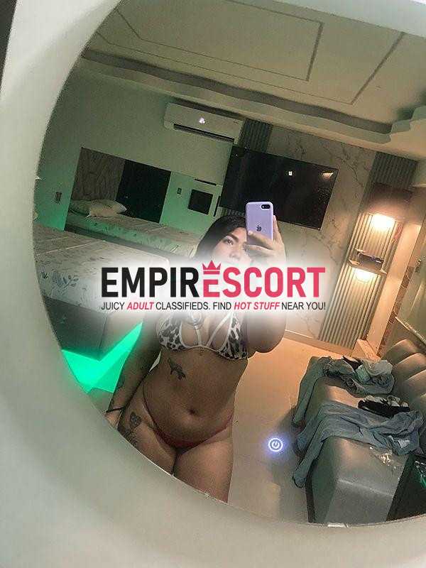 deliciosa y hermosa jovencita recien llegada ciudad
