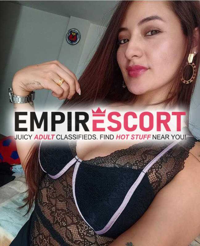 dominante sensual llena de lujuria