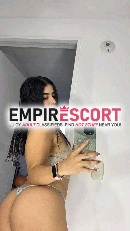 una chica muy jugosa y satisfactoria buena atención para tu servicio