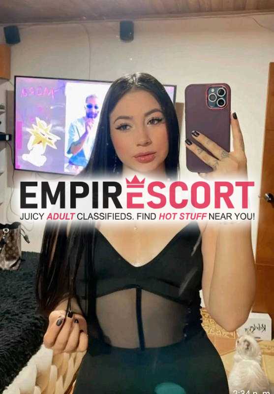 soy linda chica universitaria me gusta complacer mis clientes me gusta el sexo al natural