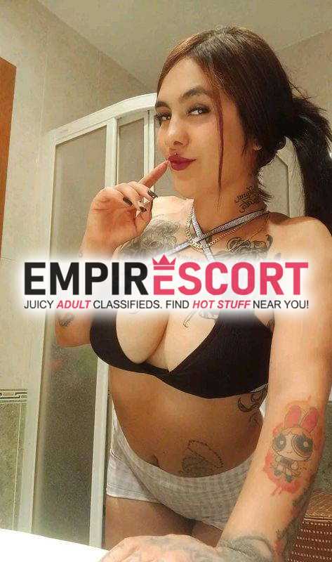 mona acaba de llegar tatuadita sexy para complacerte