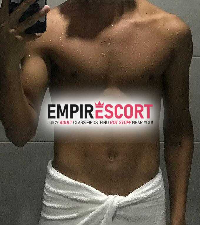 hola mi nombre es alex y estoy dispuesto complacerte no dudes en escribirme 🥵🤤
