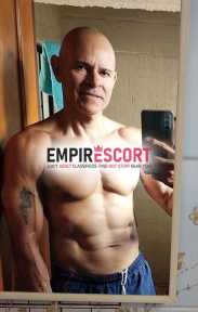 hombre maduro ofrece sexo oral o sin penetraciÓn Únicamente mujeres