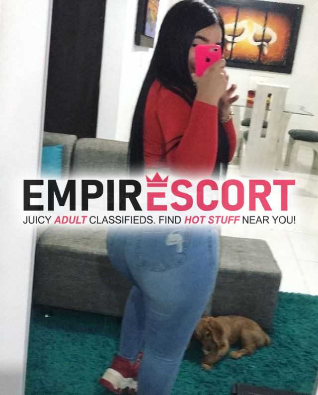 joven sencilla ardiente complaciente dispuesta brindarte servicio buen trato