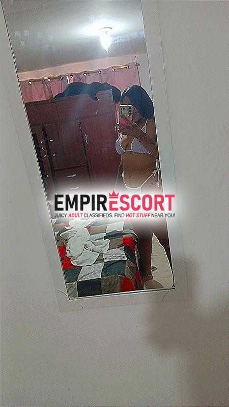 mmmm rico ven deleitarte rica divina chupada tentadora despues estoy dispuesta sacarte toda tu lechiita ricoo