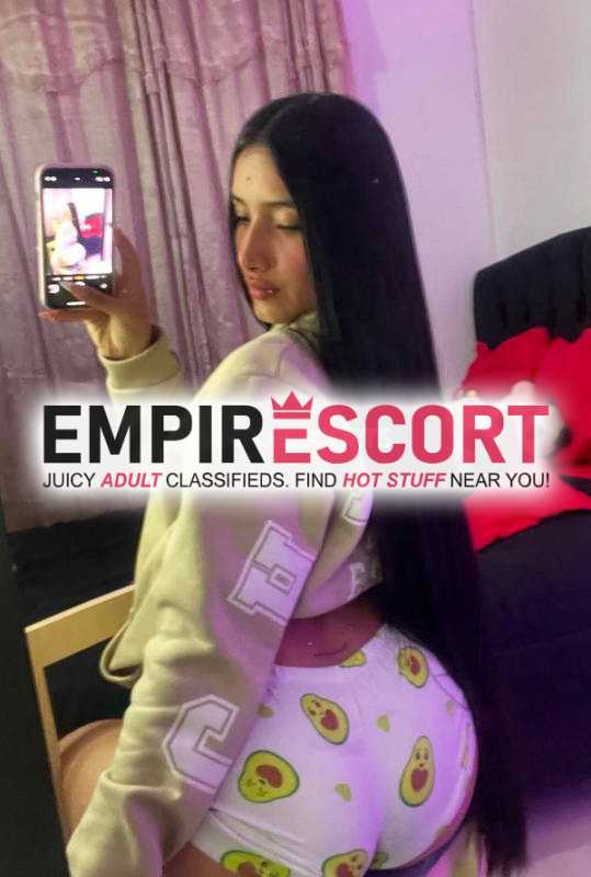 exclusiva hermosa mujer fuera de común linda y vanidosa