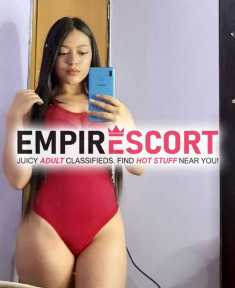 hermosa y sensual chica disponible para complacer todas tus fantasías sexuales