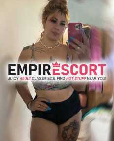 hermosa dama dispuesta cumplir tus deseos sexuales