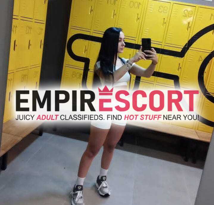 ardiente encantadora chica voluptuosa