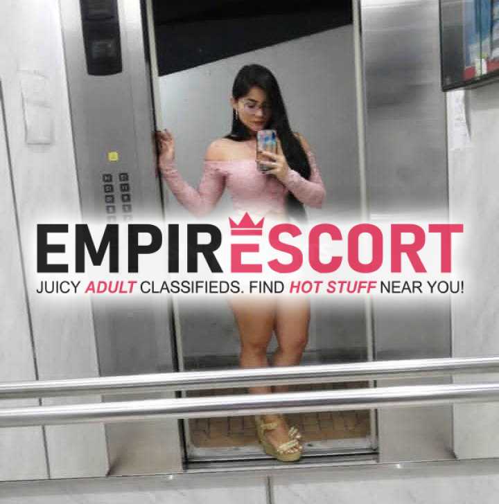 joven y linda dama de compañía dispuesta cumplir tus deseos