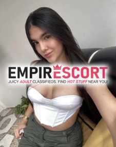 hermosa y radiante chica muy sexy dispuesta satisfacer tus fetiche
