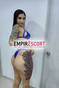 linda tatuada de buen cuerpo y decente