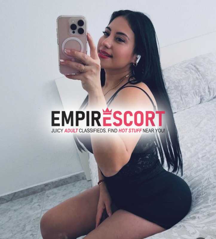 china sumisa dispuesta complacerte en tus fantasias