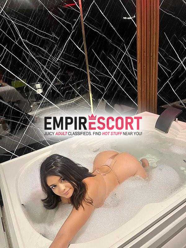 hola soy sofia 22 aÑos tengo unas bubis grandes
