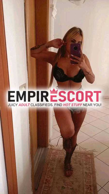 linda dama dispuesta cumplir tus deseos y fantasías