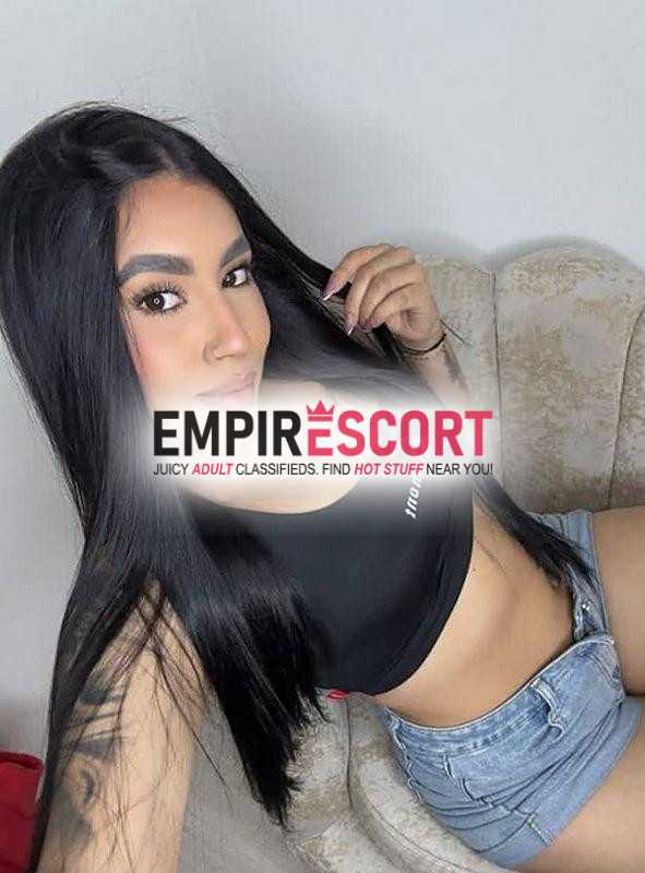 deliciosa y muy hot carita angelical siente mis labios en tu piel.