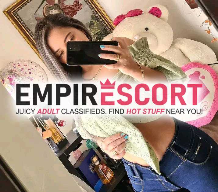 bonita extrovertida en ninfómana en cama ven y cumple tus lujurias conmigo