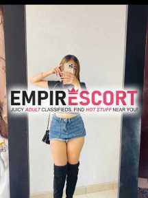 hermosa chica de cuerpo natural dispuesta complacer tu servicio