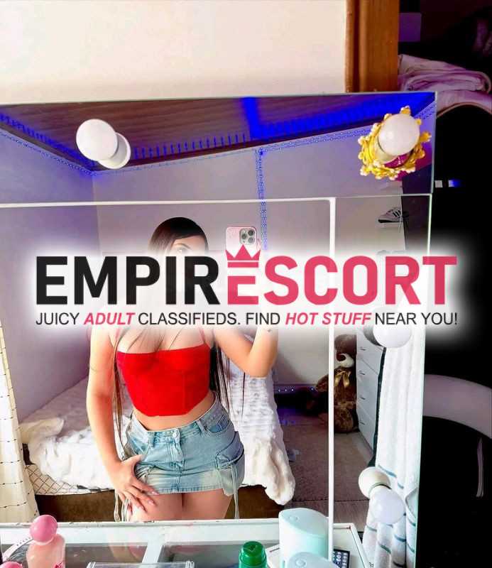 hermosa modelo sumisa