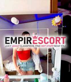 hermosa modelo sumisa