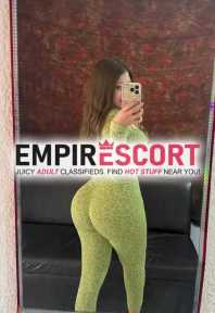 linda universitaria joven complaciente extrovertida dispuesta complacer tus fantasías sexuales