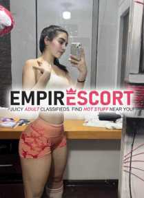 chica universitaria joven linda de mente abierta muy informada y ganas de mucho placer