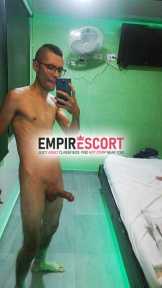 desgarra culos todo macho en cama
