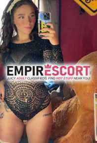 chica tatuada ninfomana y complaciente