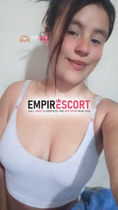 bosconia cuando nuestros ojos se encuentren te aseguro que te atraparé en mi juego de seducción. mi mirada es como imán👁 capaz de atraer atención de cualquier hombre. los ojos son ventana alma💕 en los míos encontrarás chispa traviesa igual que juguetona que te invitará descubrir mi lado más apasionado🔥.