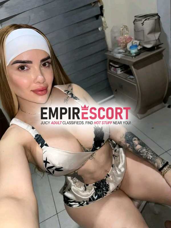 hola mis amores estoy en bogotá para complacerte en todos tus fetiches y fantasías