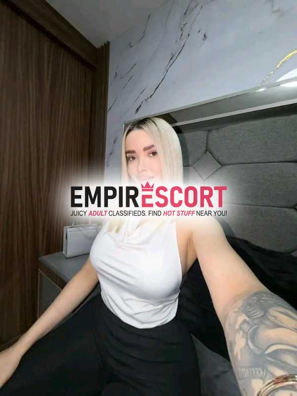 hola mis amores estoy en bogotá para complacerte en todos tus fetiches y fantasías