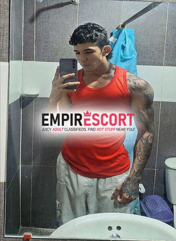 joven de 20 aÑos bisexual en medellÍn musculoso y vergon servicio vip hago trios hombres follando tu mujer hago masajes.
no tengo sitio