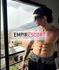 joven de 20 aÑos bisexual en medellÍn musculoso y vergon servicio vip hago trios hombres follando tu mujer hago masajes.
no tengo sitio
