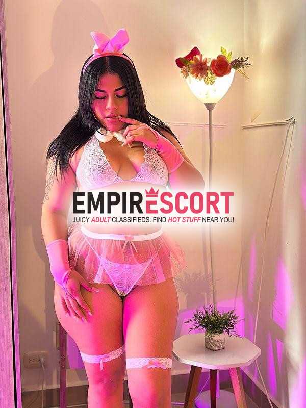 sumisa linda chica culona exÓtica disponible en ciudad