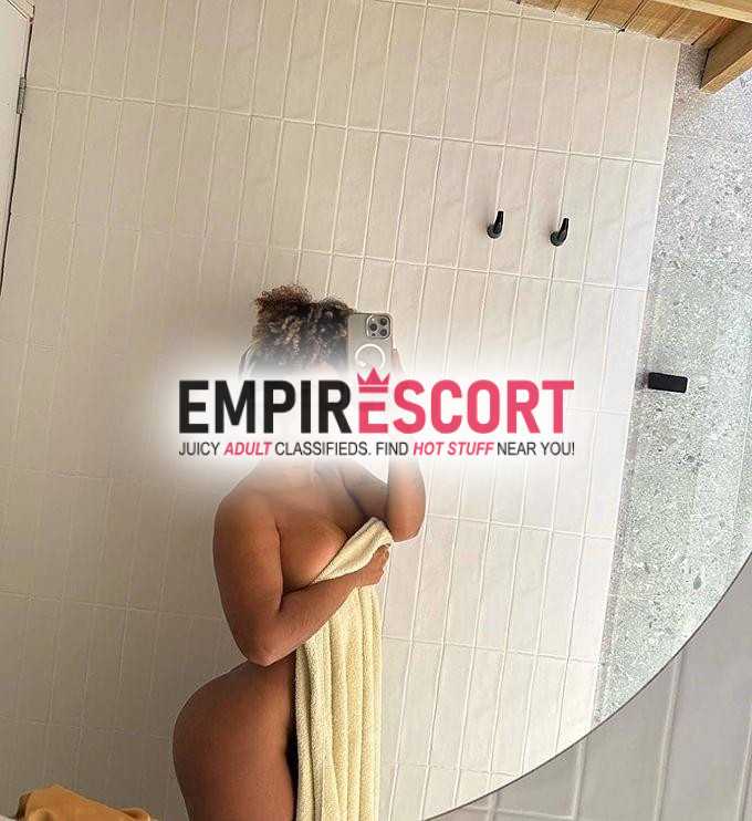 morena ardiendo rico sexo y todo mi cuerpo para complacerte