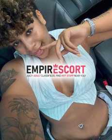 morena ardiendo rico sexo y todo mi cuerpo para complacerte