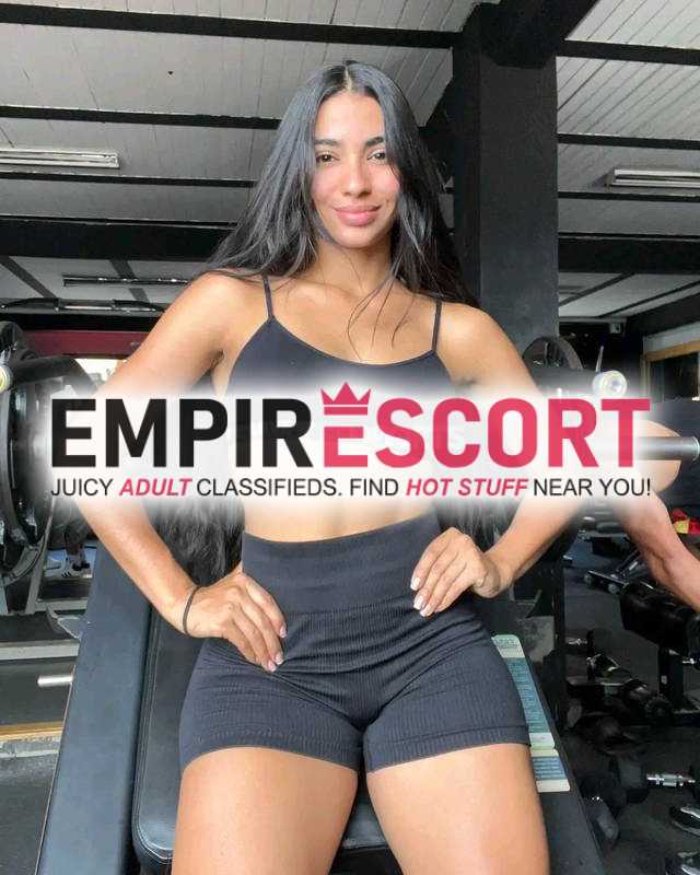 chica dispuesta satisfacer todos tus fetiches