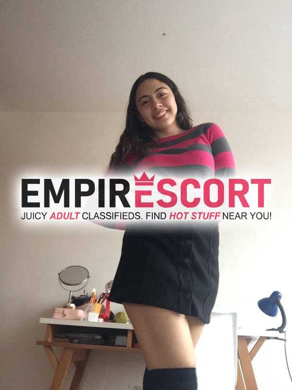 hermosa cariñosa complaciente en cama te aseguro sexo full anal vaginal oral sin límites de relaciones durante el servicio besos caricias abrazos trato de novios mis amores