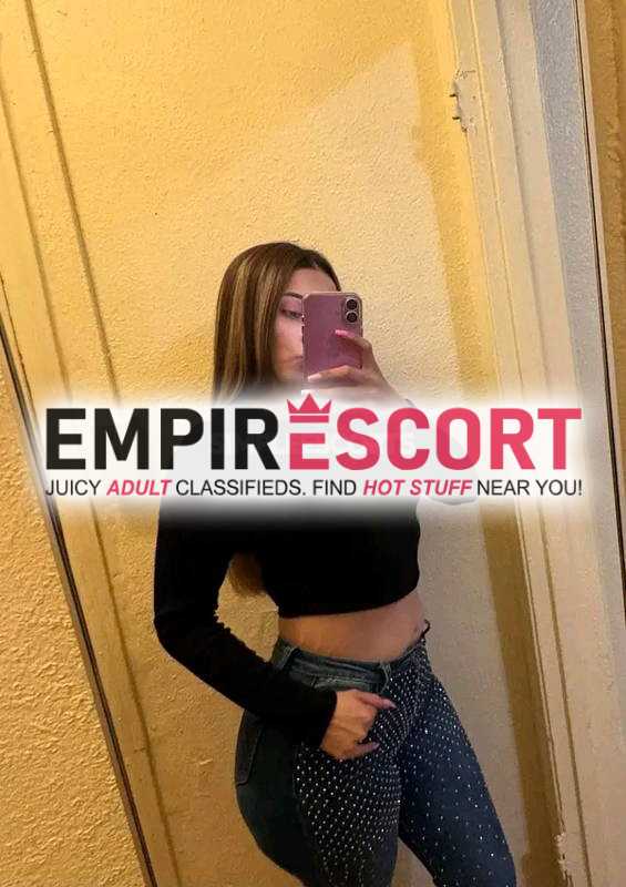 hola he llegado complacerlos en cualquier fantasía sexual