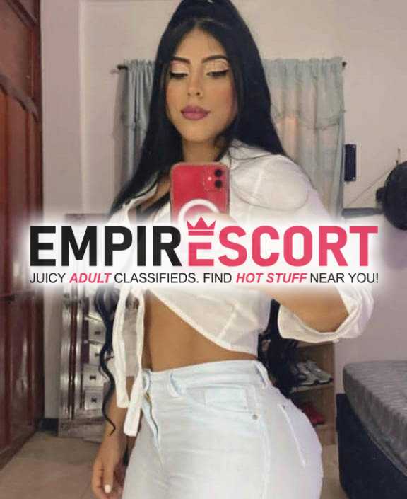joven y linda dama de compañía dispuesta cumplir tus deseos sexuales