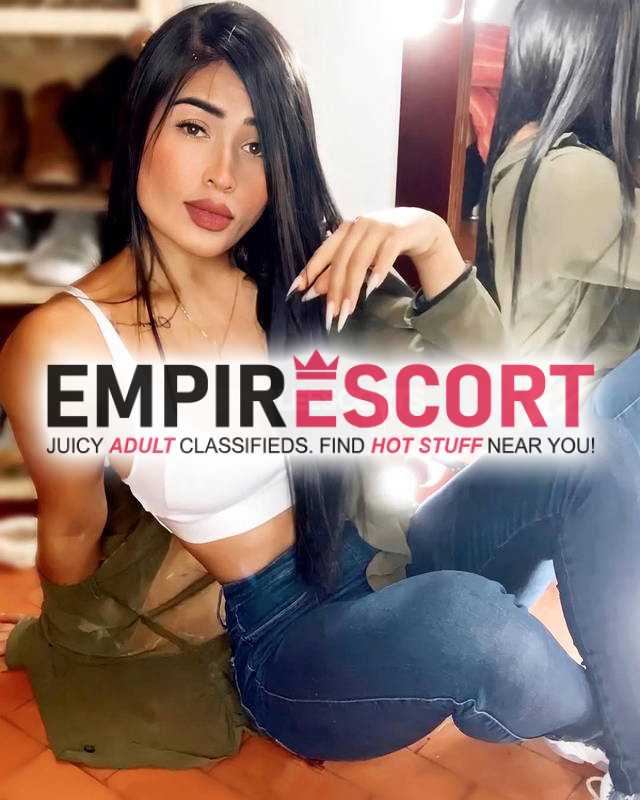 soy chica atractiva súper caliente en cama dispuesta todo
