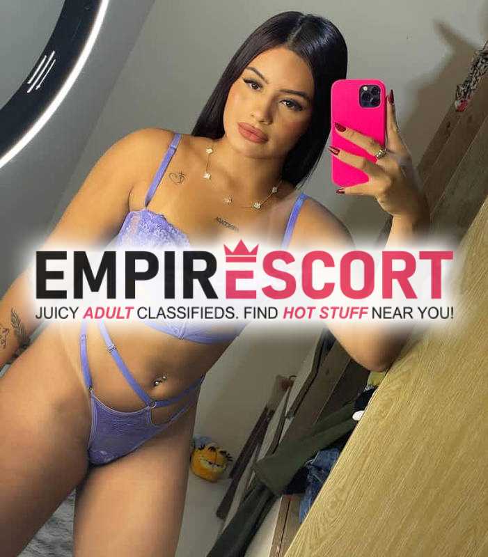 me va ofrecerte los tres platos sexo anal oral y vaginal