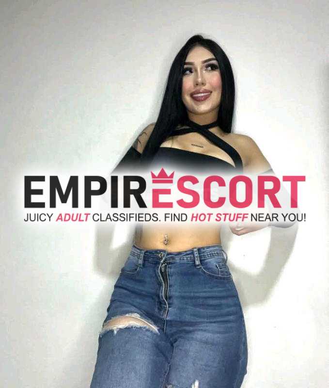hermosa chica traviesa dispuesta saciar tus ganas de sexo