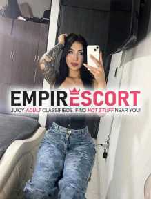 hermosa chica traviesa dispuesta saciar tus ganas de sexo