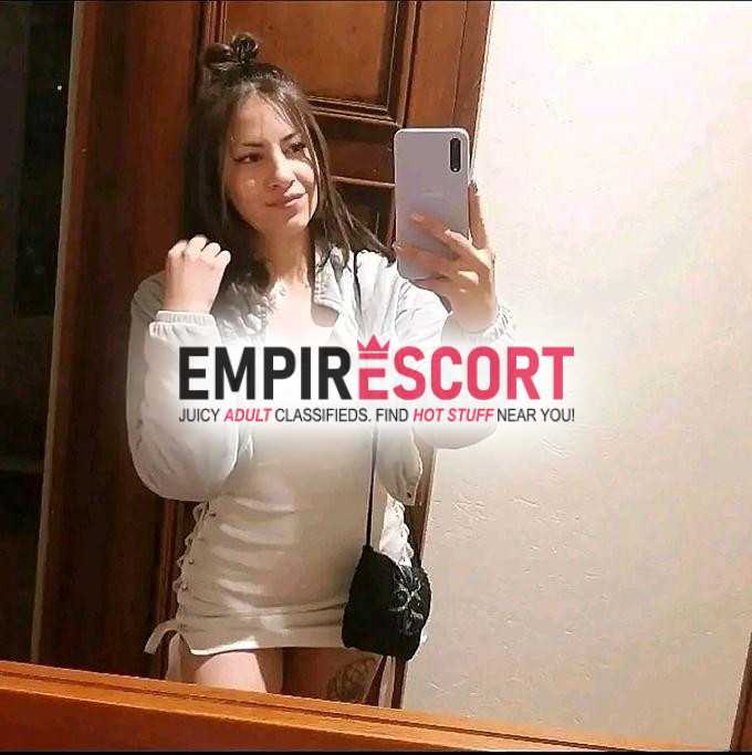 hola mis amores me llamo sofía soy chica adicta al sexo sin condiciones