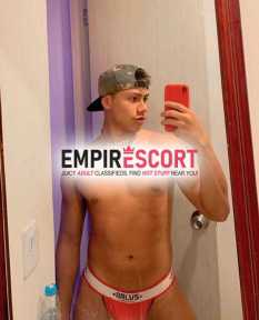 englishespaÑol vip young and big juicy dick new and available to have fun