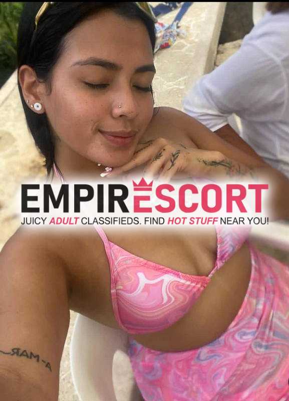 hola soy chica joven cariñosa y complaciente