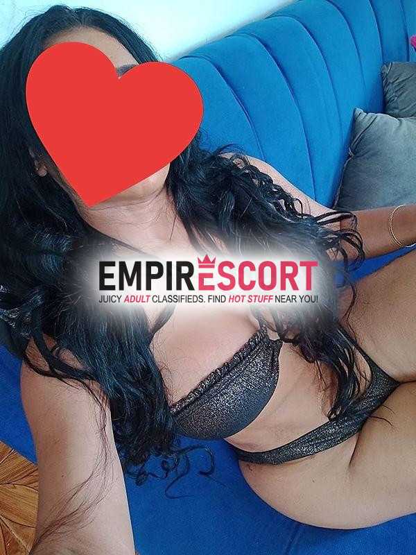 operada culona tetas grandes morena complaciente y descomplicada